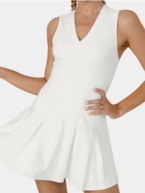 HALARA White Sleeveless V‑Neck Fit & Flare Mini Dress Tennis Dress